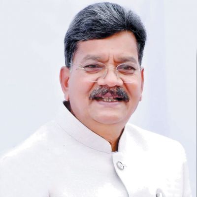 महंत बोले- बस्तर नक्सल मुक्त हो, लेकिन उद्योग न लगें; उद्योगपतियों को ठेका मिला तो करेंगे विरोध