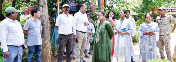 कलेक्टर ने चिपावण्ड में स्कूल व छात्रावास भवन का किया निरीक्षण