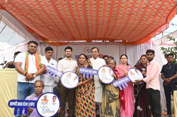 पहले दिन के शिविर में 20 हजार आवेदनों का किया वाचन, 371 लाभान्वित