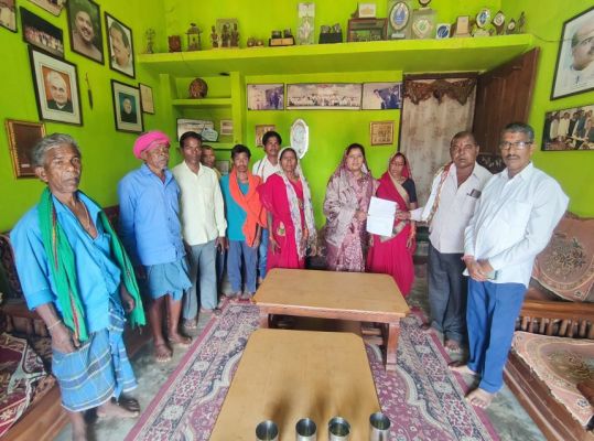 संदिग्ध विदेशी व्यक्तियों की  जांच, भूमि सीमांकन की मांग 