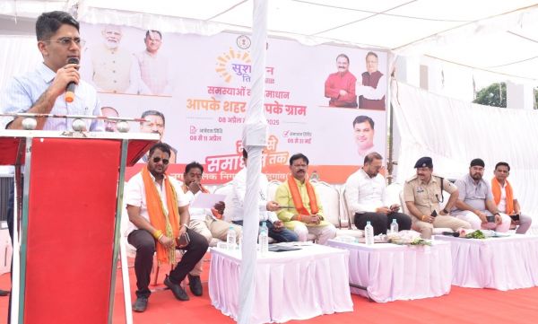 समस्याओं का जिला प्रशासन कर रहा समाधान