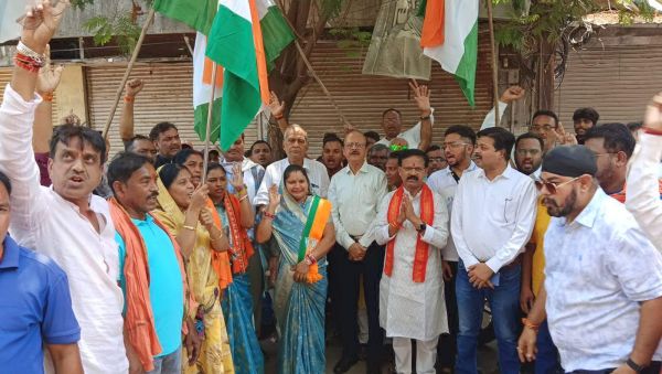 140 करोड़ लोग सेना  के साथ-मधुसूदन