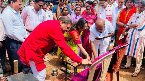 सांसद ने कंदाड़ी में स्कूल  भवन का किया भूमिपूजन
