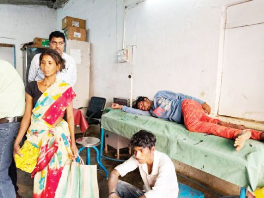 हाईवे पर वाहन ने बाइक सवारों को मारी ठोकर, 4 घायल