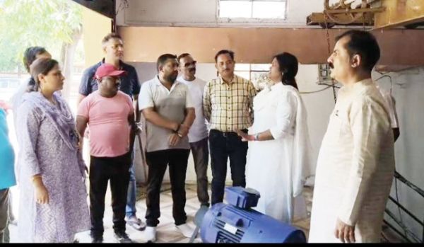 महापौर ने मायापुर पानी टंकी से जल सप्लाई का किया निरीक्षण
