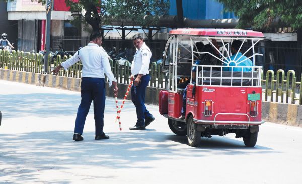 नियमों का पालन करें वरना चालान...