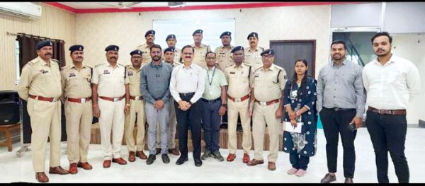 20 थानों के पुलिस अफसरों को सडक़ दुर्घटना प्रबंधन का प्रशिक्षण