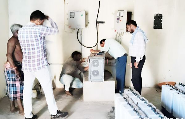 बिजली गिरने से सालर प्लांट की 10 बैटरियां फटीं