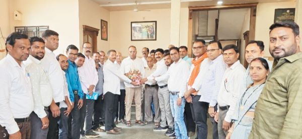 नवरंगपुर सुशासन तिहार पर जिपं सदस्य ने सौंपा ज्ञापन