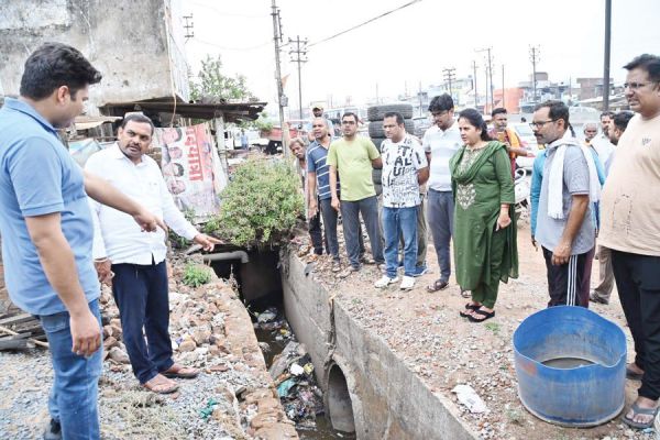 नाला सफाई में बाधक अवैध रूप से बने पाटे तोड़े जाएंगे