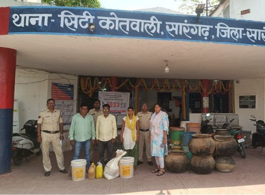 अवैध शराब जब्त, 4 गिरफ्तार