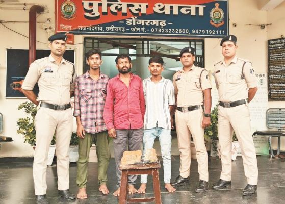 युवक पर चाकू से जानलेवा  व साथी पर ईंट से हमला
