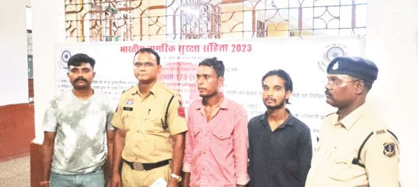 शराब दुकान व सनसिटी से बाइक चोरी, आरोपी पकड़ाए