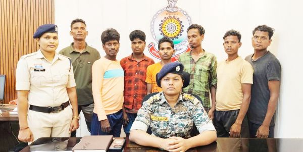 विस्फोटक समेत 7 नक्सली गिरफ्तार
