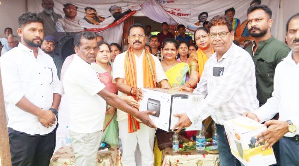 मेटापाल समाधान शिविर में पहुंचे विधायक