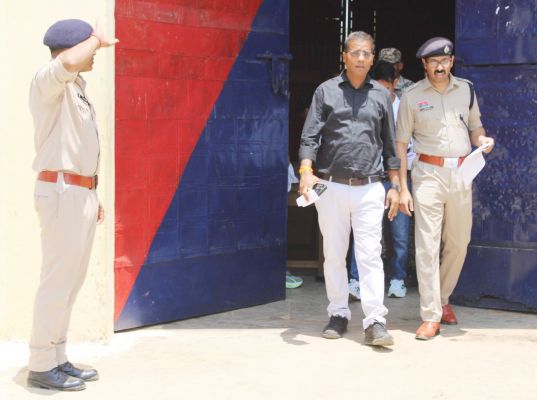 बंदियों के पढऩे के लिए पुस्तक उपलब्ध कराएंगे