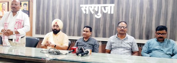 वक्फ प्रॉपर्टी में समाज के ठेकेदार और कांग्रेस के नेताओं का है कब्जा-सलीम राज