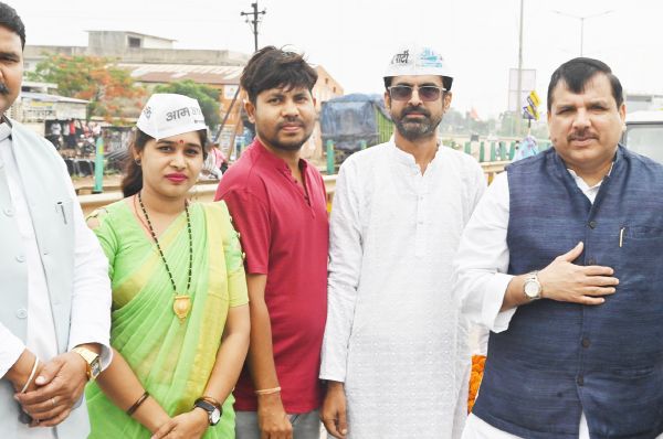आप सांसद संजय सिंह क़ा कुरुद में भव्य स्वागत