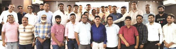 प्लास्टिक निर्माता संघ और बार एसोसिएशन ने थौरानी को बधाई दे विभिन्न विषयों पर चर्चा की