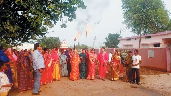 ऑपरेशन सिंदूर की सफलता  पर निकाली तिरंगा यात्रा - मशाल रैली