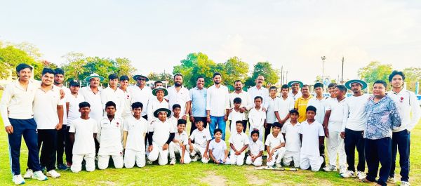 कुरुद में क्रिकेट का समर कैंप शुरू