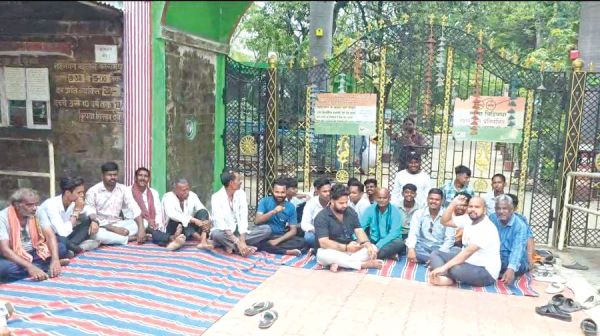 नंदनवन से जानवर नवा रायपुर शिफ्ट हो रहे, विरोध में उतरे ग्रामीण