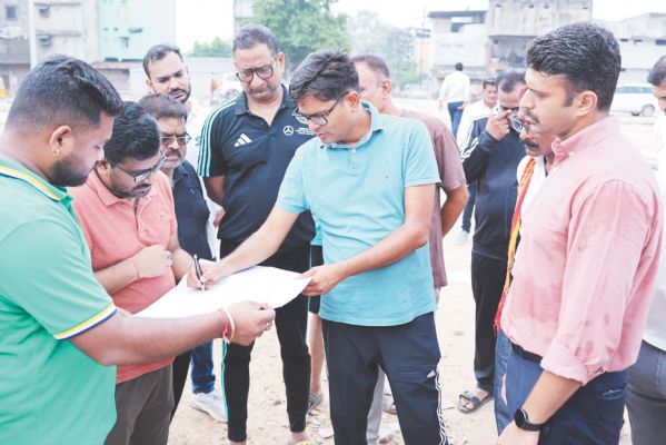 वित्त मंत्री रायगढ़ में चल रहे प्रोजेक्ट्स की प्रगति का जायजा लेने पहुंचे