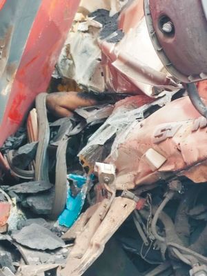 दो ट्रेलरों की भिड़ंत, एक चालक की मौत, दूसरा फरार   