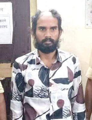 मुफ्त में शराब न देने पर सेल्समैन से मारपीट करने वाला एक गिरफ्तार, तीन फरार