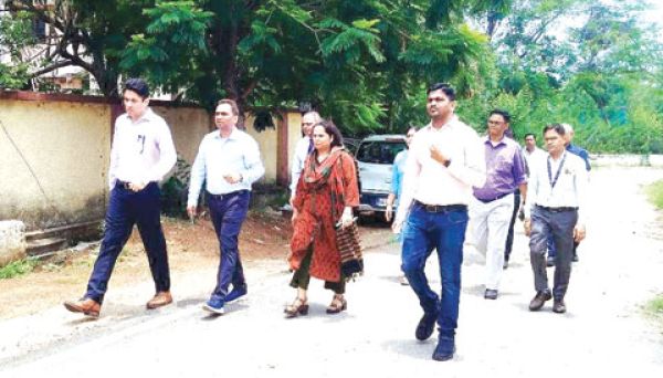 कटारिया ने क्रिटिकल केयर यूनिट के लिए स्थल का किया निरीक्षण