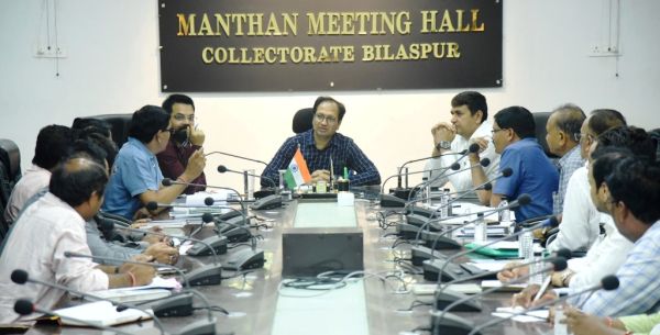 अधूरी सिंचाई परियोजनाओं के चलते गिर रहा भूजल स्तर, जल्द हों पूरी, हर गांव में बने परकोलेशन टैंक
