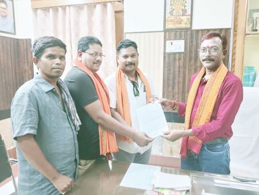 ऑटो चालकों ने महापौर को सौंपा ज्ञापन