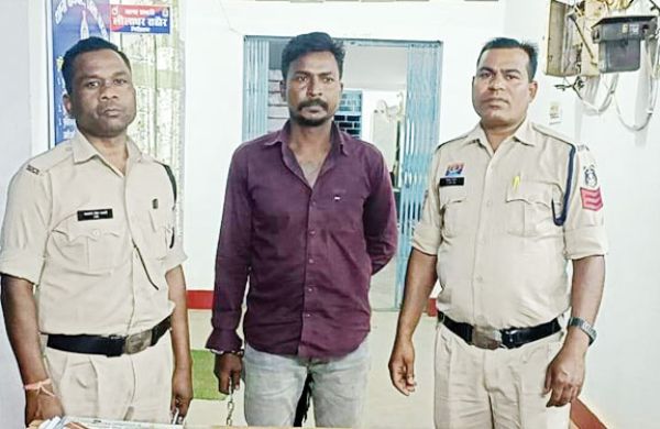 दुकान में अकेली महिला को देख  गलत हरकत, आरोपी गिरफ्तार