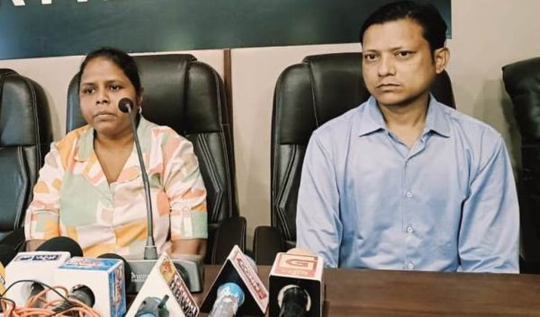 फर्जी मार्कशीट बनाकर कर रहा नौकरी, महिला ने पूर्व पति के खिलाफ जुर्म दर्ज करने की मांग की