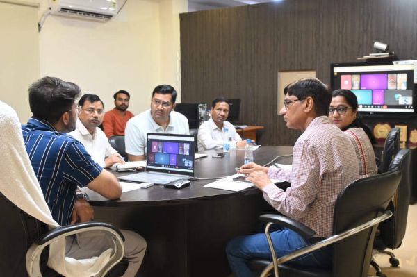 बीमारी पर नियंत्रण हेतु सर्विलेंस बढ़ाने सहित पूर्ण तैयारी पर जोर