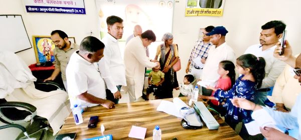 रोगों से लडऩे के लिए 300 बच्चों को पिलाया स्वर्ण प्राशन औषधि