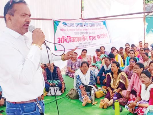 युक्तियुक्तकरण काउंसलिंग का शिक्षक साझा मंच करेगा बहिष्कार, बेमुद्दत धरना-प्रदर्शन जारी