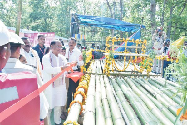 साय ने भोंगापाल में बम्बू राफ्टिंग केंद्र शुभारंभ किया
