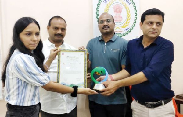 बचेली की नंदिनी दीक्षित को मिला यंग क्लाइमेट चैंपियन सम्मान