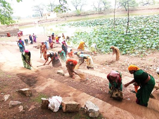 नांदगांव में चलाया स्वच्छता अभियान