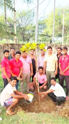 पौधारोपण कर जन जागरूकता का संदेश
