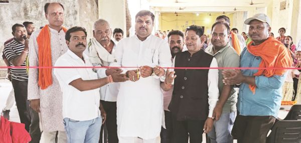 ढीमर समाज भवन के लिए विधायक निधि से अतिरिक्त कक्ष