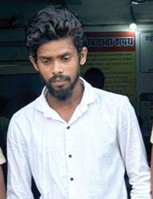 अश्लील इशारों के साथ नाबालिग से छेड़छाड़ करने वाला बदमाश गिरफ्तार