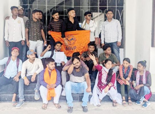  एबीवीपी ने सौंपा चार सूत्रीय मांग पत्र