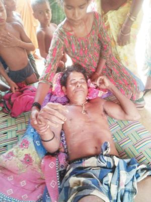 सब्जी तोडऩे गए ग्रामीण पर हाथी का हमला