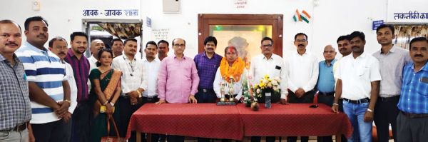 सेवानिवृत्ति पर दी विदाई