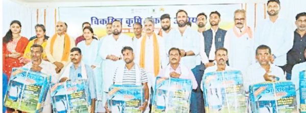 किसान देश की रीढ़ हैं इसलिए उनकी उन्नति सबसे जरूरी