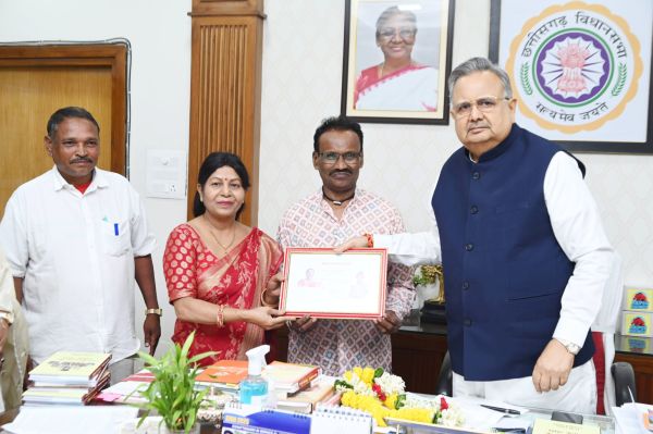 लोककलाकार रिखी की 45 साल की खोजयात्रा की झलक दिखेगी ‘छत्तीसगढ़ के लोकवाद्य’ में