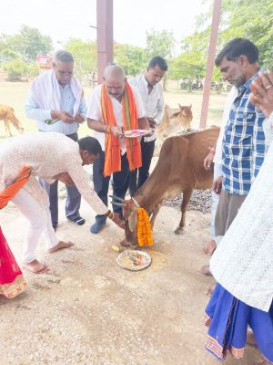 बाबा बैदनाथ इस्पात लिमिटेड गैतरा ने ताराशिव के गौठान को गोद लिया ,  गौ सेवा का संकल्प