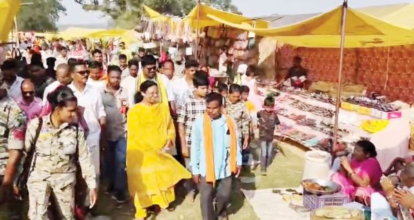 बम्हनी में परंपरागत मेला, विधायक लता उसेंडी ने देवी-देवताओं से लिया आशीर्वाद